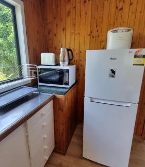 Whakamarama Maison | Kereru Cottage , rural B&B, Tauranga