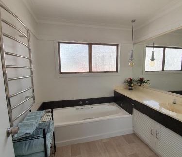 Kerikeri Maison | Kerikeri Central House