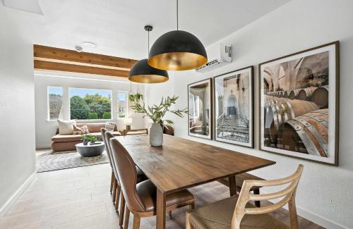 Kerns Maison | Kerns 6BR - New Spanish Style Group Stay