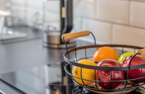 Hamilton Appartement | Kerr Apartment-Spacious 4-Bed Flat in Hamilton, Close to Glasgow