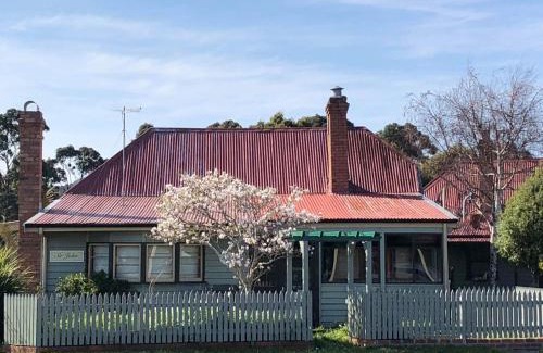 Strahan Maison | Kerrellie Cottages 2, 4 & 8 Reid Street