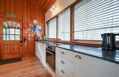 Beauly Maison | Kerrow Cottage by Interhome