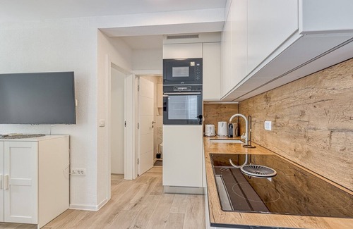 Cancini Appartement | Kestenova / One-Bedroom App with Terrace No.1