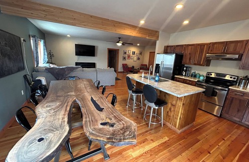 Bonner-West Riverside Maison | New,KettleHouse amphitheater, Blackfoot,Games,Fish,Ski,Bike,Hike and missoula