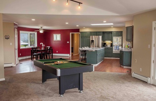 Hammondsport Maison | Keuka Glory-A beautiful home overlooking Keuka Lake!
