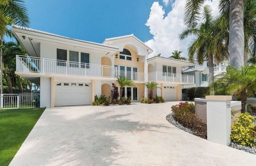 Coury Maison | Key Colony Beach Open Water Serenity