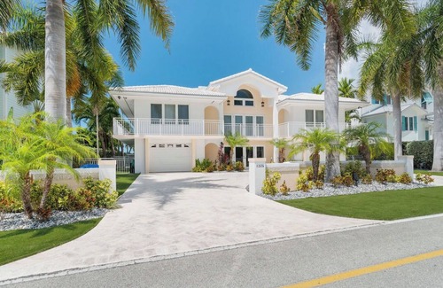 Coury Maison | Key Colony Beach Open Water Serenity