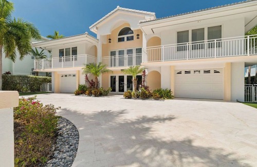 Coury Maison | Key Colony Beach Open Water Serenity