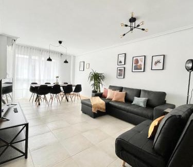 Laguardia Maison | KEY HOUSE