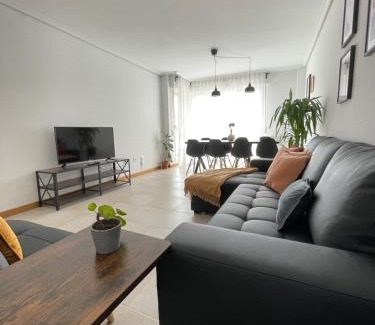Laguardia Maison | KEY HOUSE