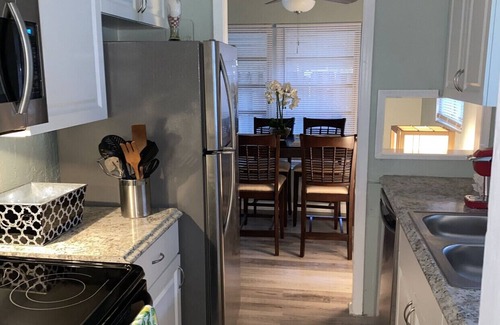Lake Worth Corridor Maison | 3 BEDROOM 1 BATH BBQ FIREPIT FENCED BACKYARD CENTRALLY LOCATED