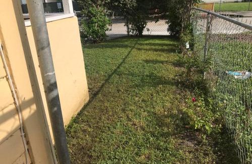 Southwest Coconut Grove Maison | Key West Style Historic Home in Coconut Grove Florida The Yellow House
