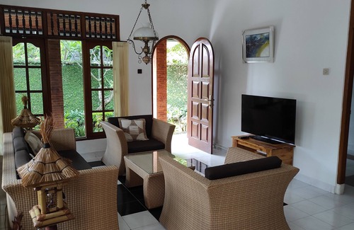 Lovina Maison | Keyani Bungalow's With Quiet and Comfortable Very Suitable for Pension Day