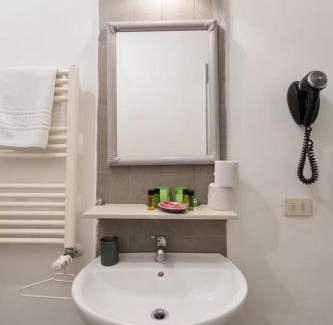 Sant' Ambrogio Appartement | Keys of Italy - F2 -1Bedroom Apt by Santa Croce