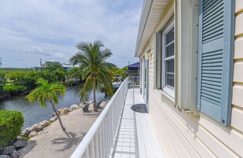 Breezeswept Beach Estates Maison | Keys On Jamaica: 3BR Waterfront Home, Large Corner Lot on Ramrod Key, Convenient to Atlantic & Gulf!