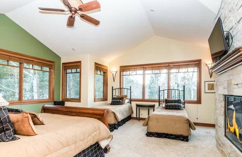 Keystone Maison | Keystone CO | Halcyon Mountain Chalet | 6 Bedroom