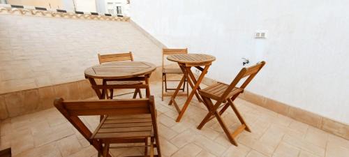 Capuchinos Appartement | KEYWISE Nordic design Home city center 2 rooms 2 bath and terrace