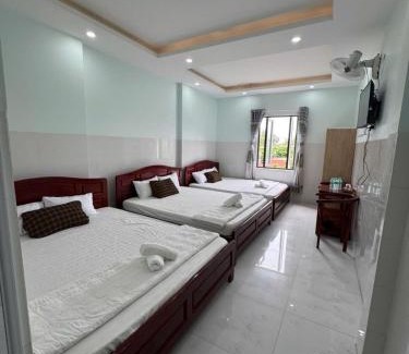 La Gi Hôtel | Khách Sạn Bảy Tâm Khách Sạn Gần Dinh Thầy Thím Biển LaGi