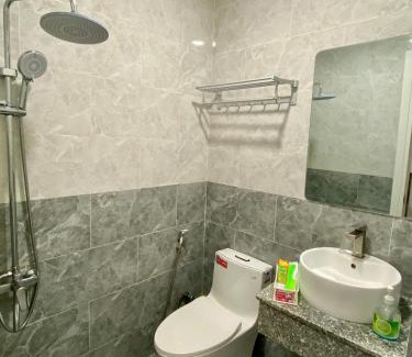 District 12 Hôtel | Khách Sạn Hoa Phượng