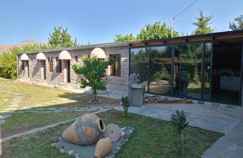 Yeghegnadzor Maison | Khachatryan's Guest House
