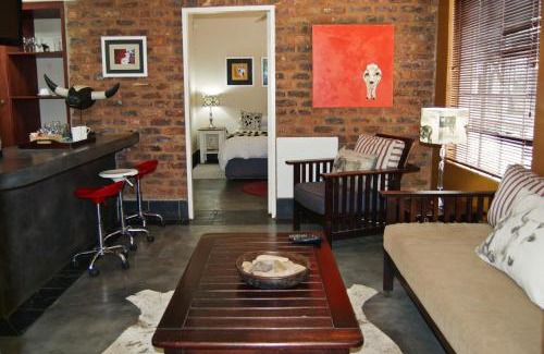 Schoemansville Maison | Khayamanzi Guesthouse