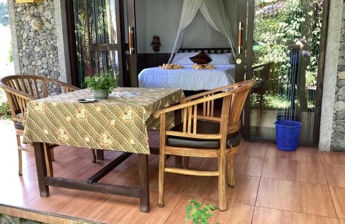 Sidemen Maison | Khrisna Hs and Cottages