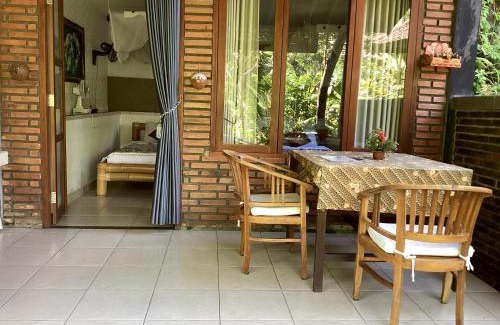 Sidemen Maison | Khrisna Hs and Cottages