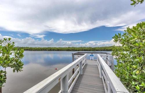 New Smyrna Beach Appartement | Kiawah Bay 107 - 2 Bedroom 2 Bath Steps To The River And Ocean!