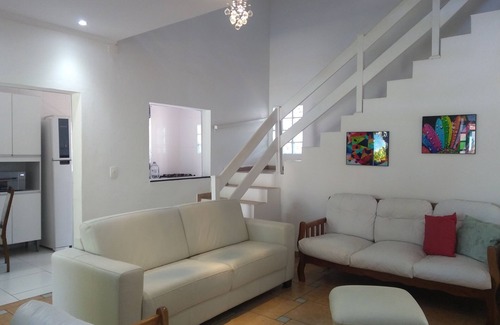 Balneario Mogiano Maison | ADRESSE DE LA PLAGE, BORACEIA, BERTIOGA, 3 SUITES AVEC AIR PISC. PARTIC. BBQ