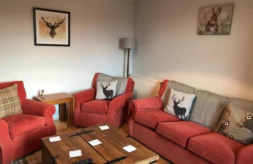 Tongue Maison | Kildinguie - Traditional Cottage - on NC 500 Route