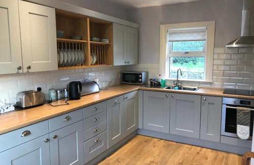 Tongue Maison | Kildinguie - Traditional Cottage - on NC 500 Route