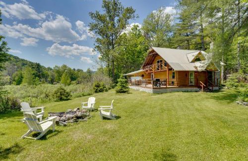 Stockbridge Maison | Killington Area Escape with Deck, Views and Hot Tub!