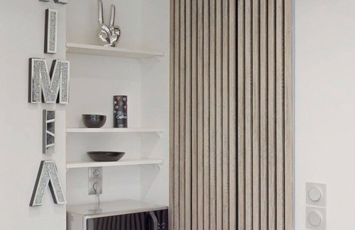 Osny Maison | Kimia Suite Room