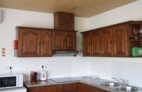 Castro Daire Maison | Kind Regards, Stay