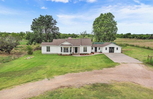 China Spring Maison | Kindred Cottage - Charming 3 bedroom house 20min from downtown
