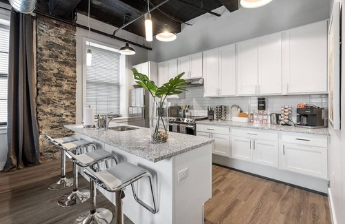 Northwest Philadelphia Appartement | King 1BR Near Temple and La Salle with Free Parking for Extended Stays