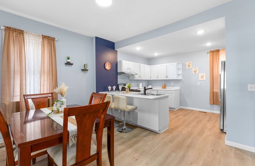 Town of German Flatts Maison | King Bed and two full beds, 2 large Bedrooms, 6-7 Guests in Ilion, New York - NY