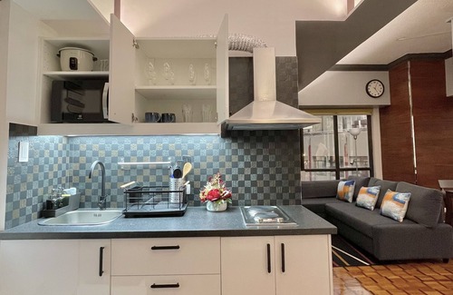 San Lorenzo Appartement | King Bed Corner Oasis @ Greenbelt