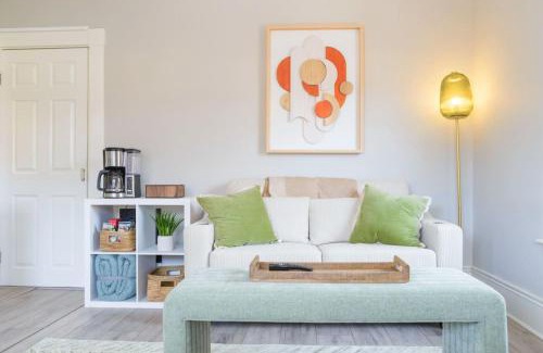Portsmouth Appartement | King Bed Downtown Suite Port City Stays