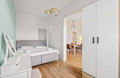 Himmelpfortgrund Appartement | King bed free parking fast wifi pet friendly