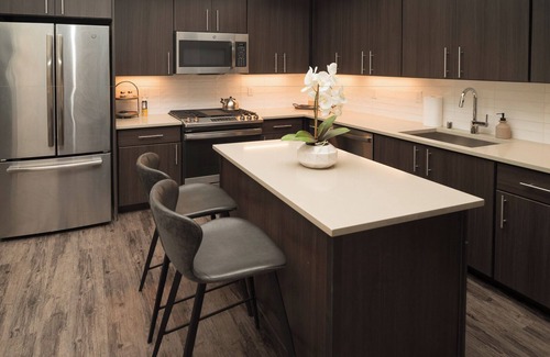 Mountain View Copropriété | KING BED - Modern FULLY FURNISHED Condo By Stanford & Google - Mountain View CA