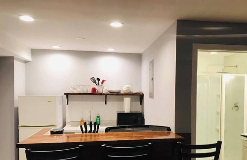 Primos Secane Appartement | ✪King Bed Studio✪ in Suburbs -Perfect Long Term Stay