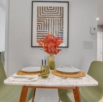 Ellicottville Maison | King Bed, Walk or Bike to town, EV, Pets OK