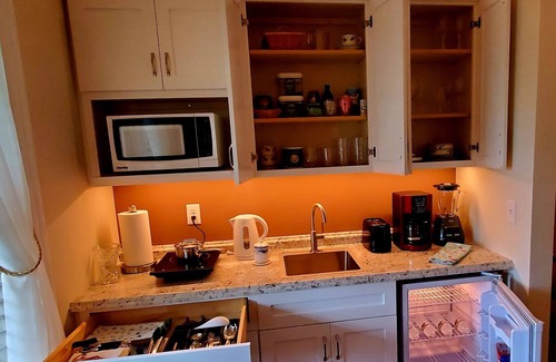 Milton Maison | King Charles Suite, Bed & Breakfast, No added fees or cleaning charges.