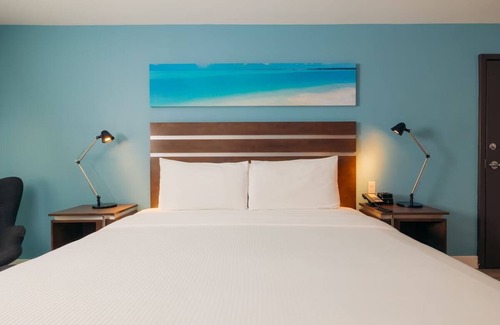 Harbor Hôtel | King Deluxe w/ Pullout Couch, The Cove Hotel, Heated Pool, Near The Queen Mary