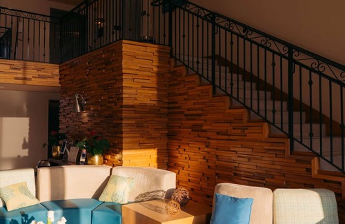 Harbor Hôtel | King Deluxe w/ Pullout Couch, The Cove Hotel, Heated Pool, Near The Queen Mary