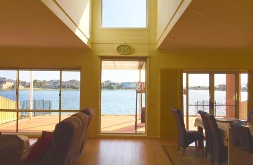 Sanctuary Lakes Maison | King House
