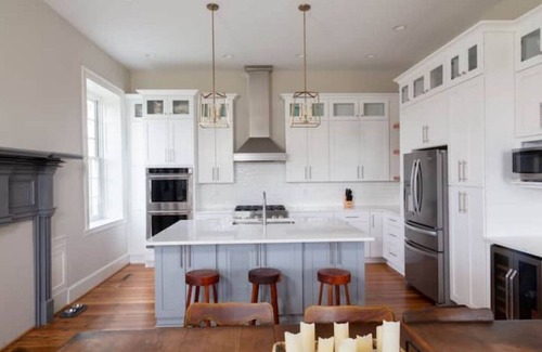 Weyers Cave Maison | King Meadow Manor