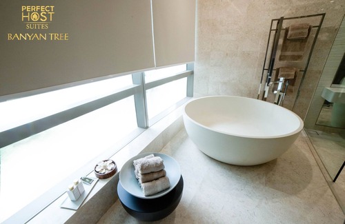 Golden Triangle Maison | Executive King Ph Suites at Banyan Tree -4