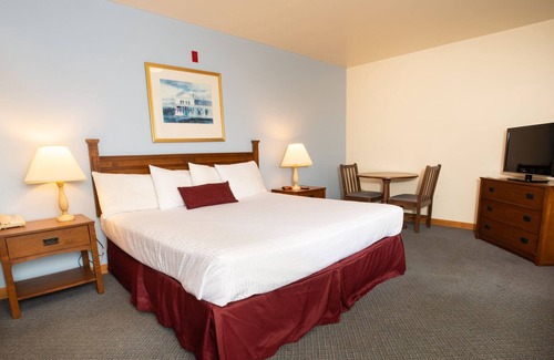 Wells Cabine | King Room - 1 king bed